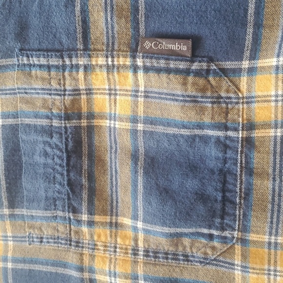 Columbia Flannel Plaid Pocketed‎ Casual Button Down Sz. M Shirt - Picture 6 of 13